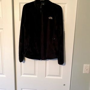 Woman’s north face fleece. Worn a hand full of times. Great condition